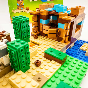 LEGO® 21135 ReGenerat: Minecraft™ - Cutie de crafting 2.0