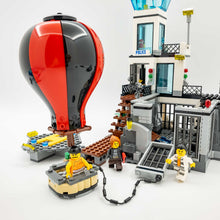 Incarca imaginea in Galerie, LEGO® 60130 ReGenerat: City - Închisoarea de pe insulă