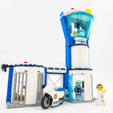 Incarca imaginea in Galerie, LEGO® 60210 ReGenerat: City - Baza poliției aeriene