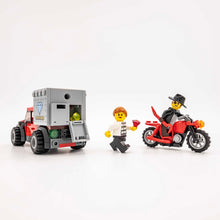 Incarca imaginea in Galerie, LEGO® 60243 ReGenerat: City - Urmărire cu elicopterul poliției