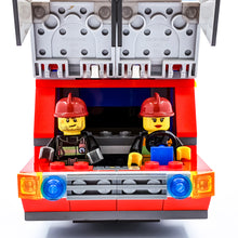 Incarca imaginea in Galerie, LEGO® 60061 ReGenerat Colecție: City - Camionul de pompieri al aeroportului