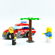 Incarca imaginea in Galerie, LEGO® 60001 ReGenerat: City - Mașina comandantului pompier