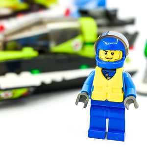 LEGO® 60114 ReGenerat Premium: City - Barcă de curse