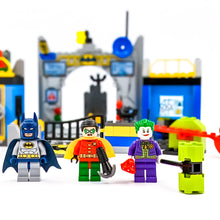 Incarca imaginea in Galerie, LEGO® 10672 ReGenerat: Juniors - Atacul din Peştera Liliecilor