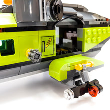 Incarca imaginea in Galerie, LEGO® 60123 ReGenerat NePopulat: City - Elicopter de aprovizionare la vulcan