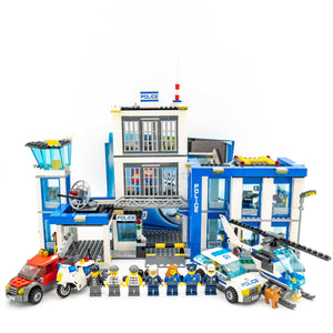 LEGO® 60047 ReGenerat: City - Stația de poliţie