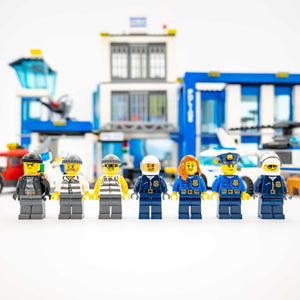 LEGO® 60047 ReGenerat: City - Stația de poliţie