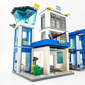 LEGO® 60047 ReGenerat: City - Stația de poliţie