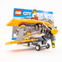 Incarca imaginea in Galerie, LEGO® 60103 ReGenerat: City - Paradă de aviaţie pe aeroport