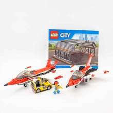 Incarca imaginea in Galerie, LEGO® 60103 ReGenerat: City - Paradă de aviaţie pe aeroport