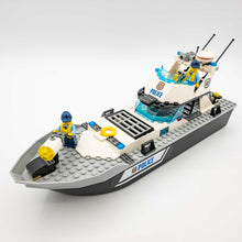 Incarca imaginea in Galerie, LEGO® 60129 ReGenerat: City - Nava de patrulare a poliției