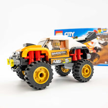 Incarca imaginea in Galerie, LEGO® 60146 ReGenerat: City - Camion de cascadorie