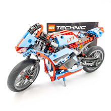 Incarca imaginea in Galerie, LEGO® 42036 ReGenerat: Technic - Motocicletă de oraș