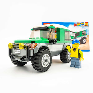 LEGO® 60149 ReGenerat: City - Mașină 4x4 și catamaran