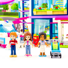 Incarca imaginea in Galerie, LEGO® 41318 ReGenerat: Friends - Spitalul Din Heartlake