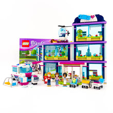 Incarca imaginea in Galerie, LEGO® 41318 ReGenerat: Friends - Spitalul Din Heartlake