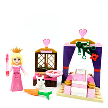 Incarca imaginea in Galerie, LEGO® 41060 ReGenerat Colectie: Disney™ - Dormitorul regal al Frumoasei Adormite