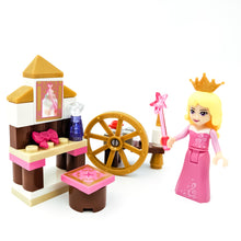 Incarca imaginea in Galerie, LEGO® 41060 ReGenerat Colectie: Disney™ - Dormitorul regal al Frumoasei Adormite