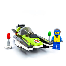 Incarca imaginea in Galerie, LEGO® 60114 ReGenerat Premium: City - Barcă de curse
