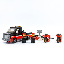 Incarca imaginea in Galerie, LEGO® 60084 ReGenerat: City - Transportor de motociclete de curse