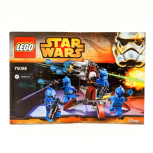 Incarca imaginea in Galerie, LEGO® 75088 ReGenerat Premium: Star Wars™ - Senate Commando Troopers™