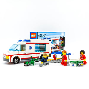 LEGO® 4431 ReGenerat Colecție: City - Ambulanță