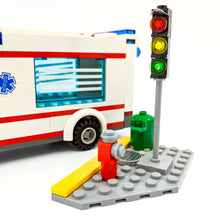 Incarca imaginea in Galerie, LEGO® 4431 ReGenerat Colecție: City - Ambulanță