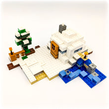 Incarca imaginea in Galerie, LEGO® 21120 ReGenerat Premium: Minecraft - Ascunzișul din zăpadă