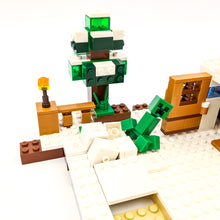 Incarca imaginea in Galerie, LEGO® 21120 ReGenerat Premium: Minecraft - Ascunzișul din zăpadă