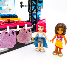 Incarca imaginea in Galerie, LEGO® 41105 ReGenerat: Friends - Scena de spectacol a vedetei pop