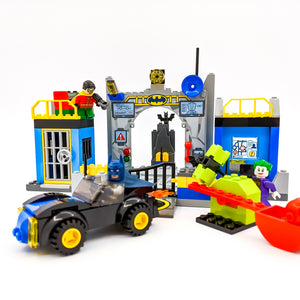 LEGO® 10672 ReGenerat: Juniors - Atacul din Peştera Liliecilor