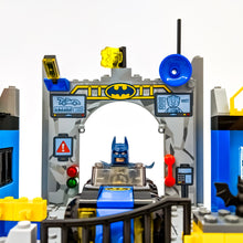 Incarca imaginea in Galerie, LEGO® 10672 ReGenerat: Juniors - Atacul din Peştera Liliecilor