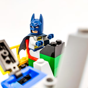 LEGO® 10672 ReGenerat: Juniors - Atacul din Peştera Liliecilor