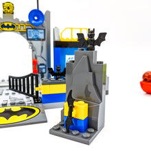 Incarca imaginea in Galerie, LEGO® 10672 ReGenerat: Juniors - Atacul din Peştera Liliecilor