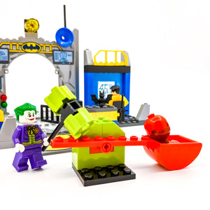 LEGO® 10672 ReGenerat: Juniors - Atacul din Peştera Liliecilor