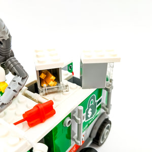 LEGO® 76015 ReGenerat: Super Heroes - Atacul lui Doc Ock asupra camionului