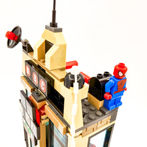LEGO® 76005 ReGenerat: Super Heroes - Spider-Man Daily Bugle Showdown