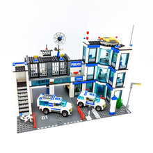 Incarca imaginea in Galerie, LEGO® 7498 ReGenerat: City - Stație de Poliție