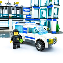 Incarca imaginea in Galerie, LEGO® 7498 ReGenerat: City - Stație de Poliție