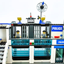 Incarca imaginea in Galerie, LEGO® 7498 ReGenerat: City - Stație de Poliție