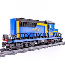 Incarca imaginea in Galerie, LEGO® 60052 ReGenerat: Tren Marfar