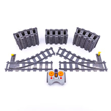 Incarca imaginea in Galerie, LEGO® 60052 ReGenerat: Tren Marfar