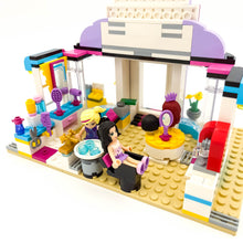 Incarca imaginea in Galerie, LEGO® 41093 ReGenerat: Friends - Salonul de coafură din Heartlake
