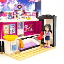 Incarca imaginea in Galerie, LEGO® 41104 ReGenerat: Friends - Garderoba vedetei pop