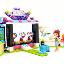 Incarca imaginea in Galerie, LEGO® 41127 ReGenerat: Friends - Sala de jocuri din parcul de distracții