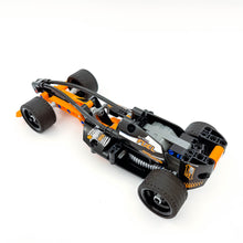 Incarca imaginea in Galerie, LEGO® 42026 ReGenerat: Technic - Maşină neagră de curse