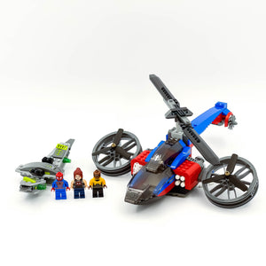 LEGO® 76016 ReGenerat: Super Heroes - Salvarea cu Elicopterul Omului Paianjen
