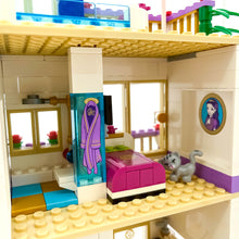 Incarca imaginea in Galerie, LEGO® 41101 ReGenerat: Friends - Grand Hotel Heartlake