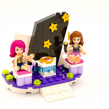 Incarca imaginea in Galerie, LEGO® 41107 ReGenerat: Friends - Limuzina vedetei pop