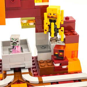 LEGO® 21143 ReGenerat: Minecraft - Portalul Nether